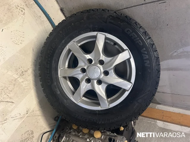 LingLong uudet nastat MB-vanteilla